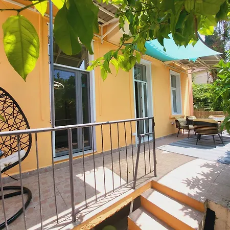Lemon Garden Apartmant شقة سبليت